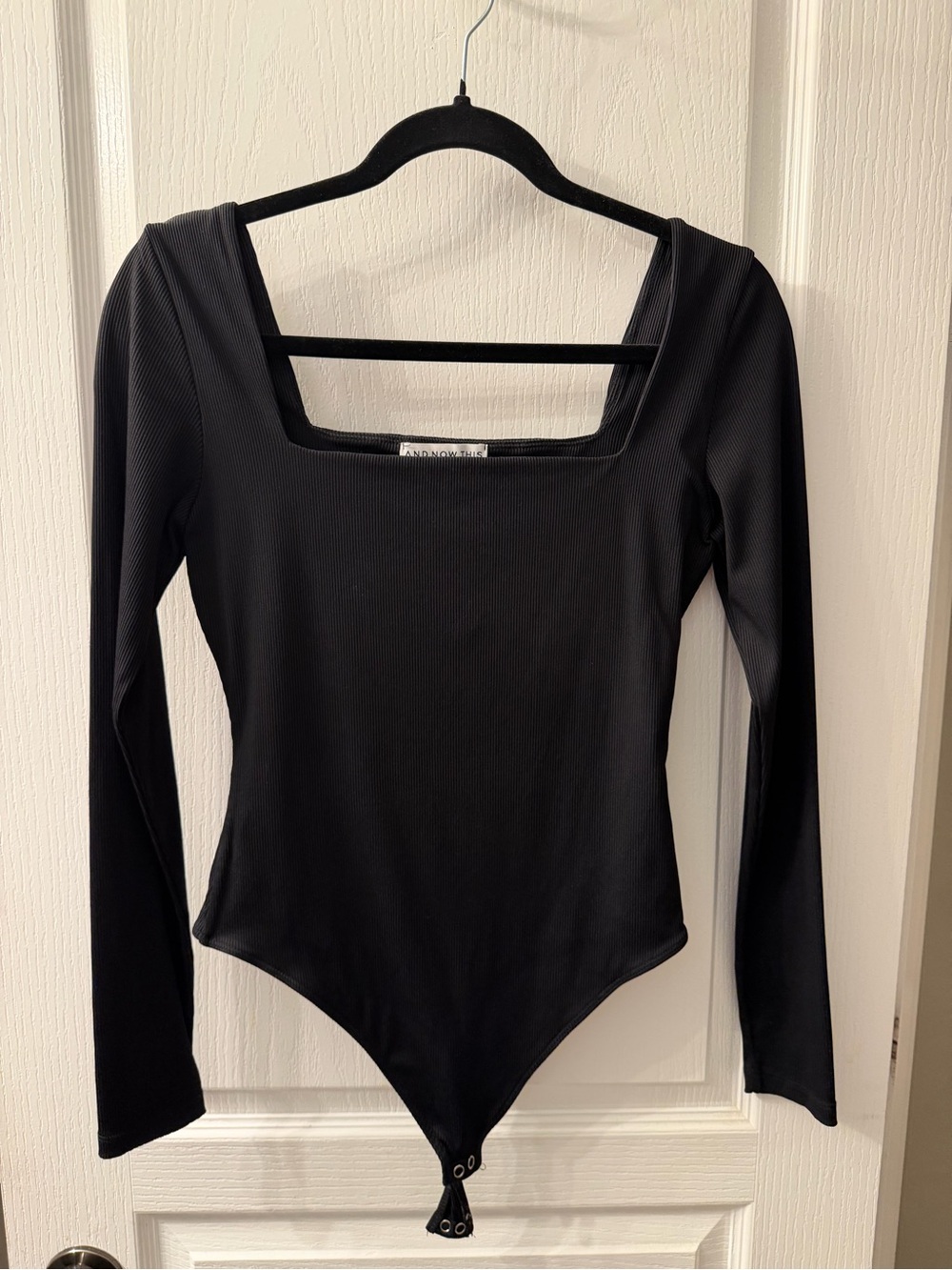 Square-Neck Black Long-Sleeve Bodysuit